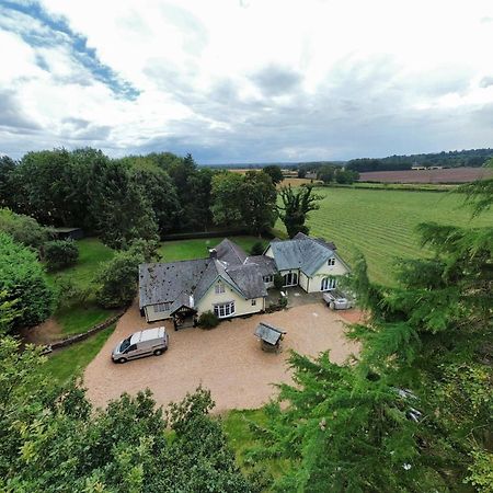 Вилла Brownhills Eaton  Экстерьер фото