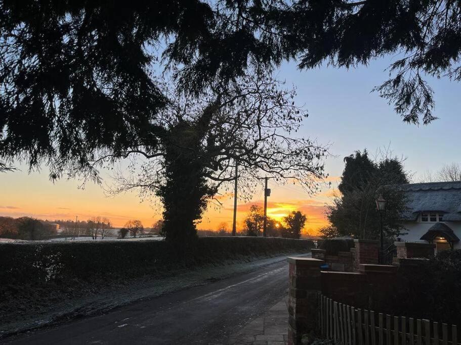 Вилла Brownhills Eaton  Экстерьер фото