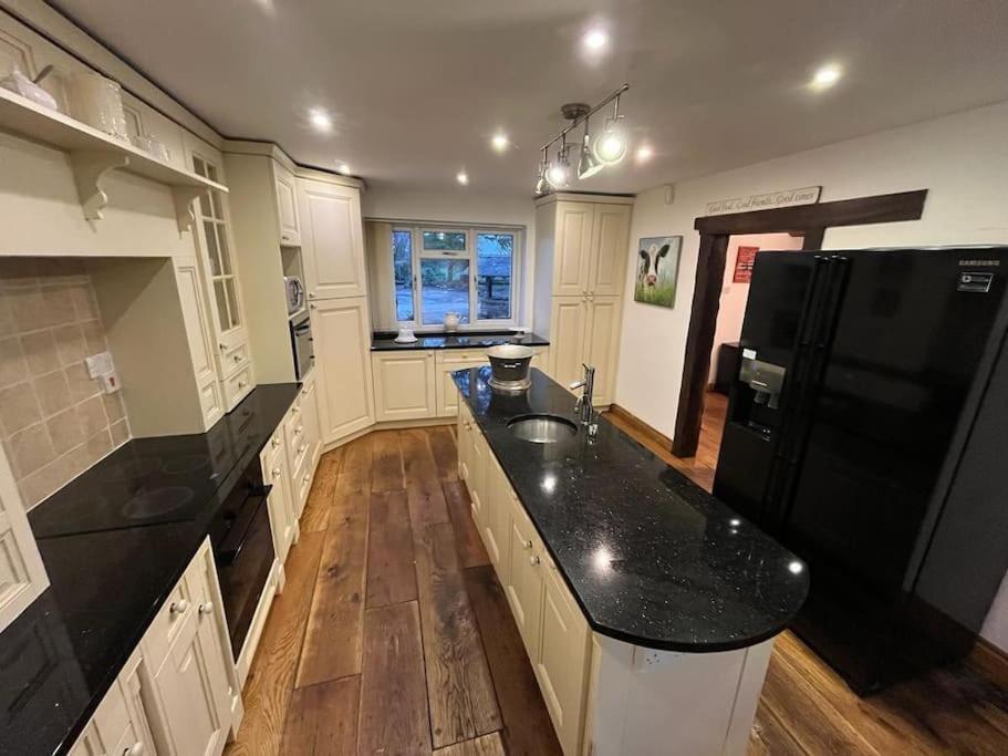 Вилла Brownhills Eaton  Экстерьер фото